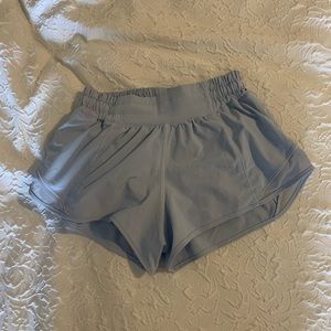 Lululemon Low-Rise Hotty Hot Shorts - Blue Linen Size:2